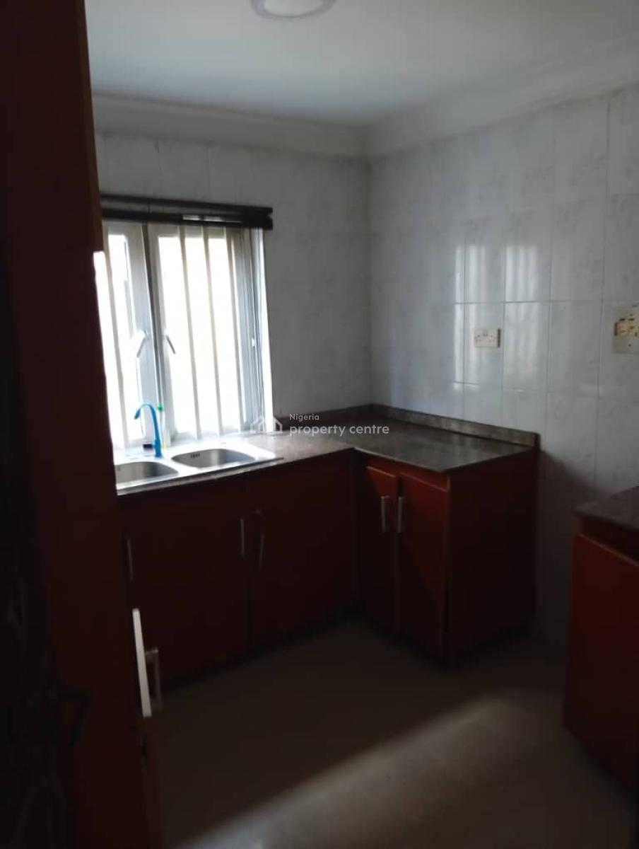 Luxury 3 Bedroom Apartment, Gra Phase 1, Magodo, Lagos, Flat / Apartment for Rent
