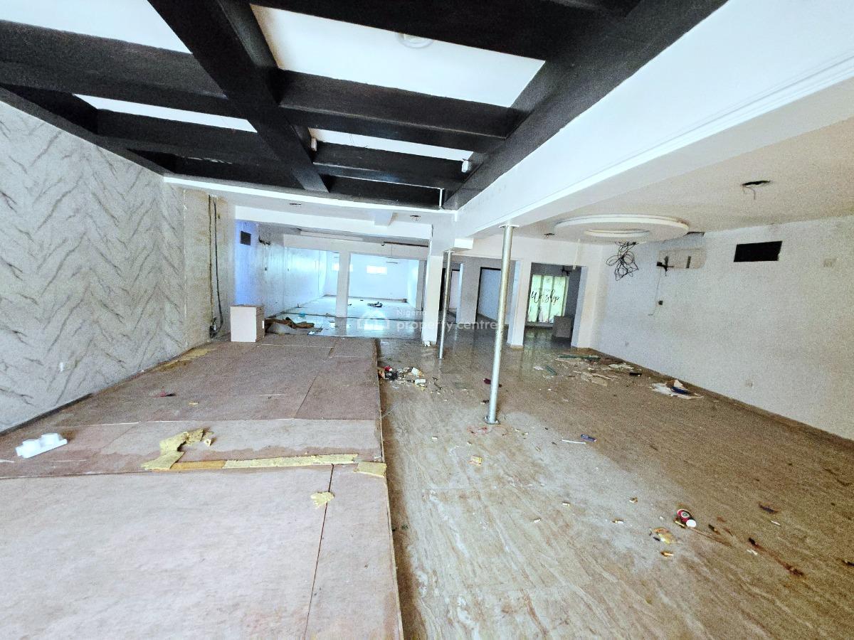 Massive Commercial Space on 1000sqm, Lekki Phase 1, Lekki, Lagos, Shop for Rent