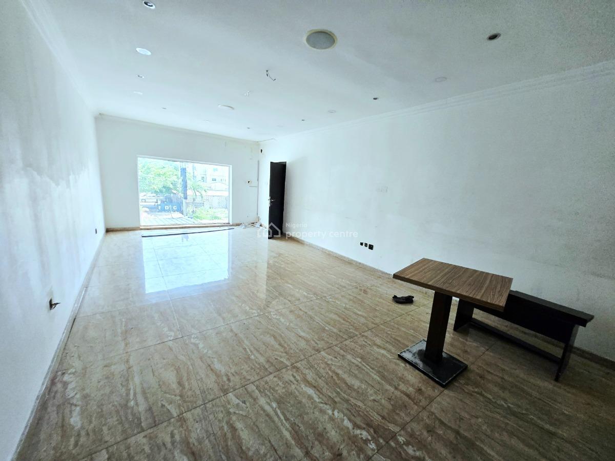 Massive Commercial Space on 1000sqm, Lekki Phase 1, Lekki, Lagos, Shop for Rent