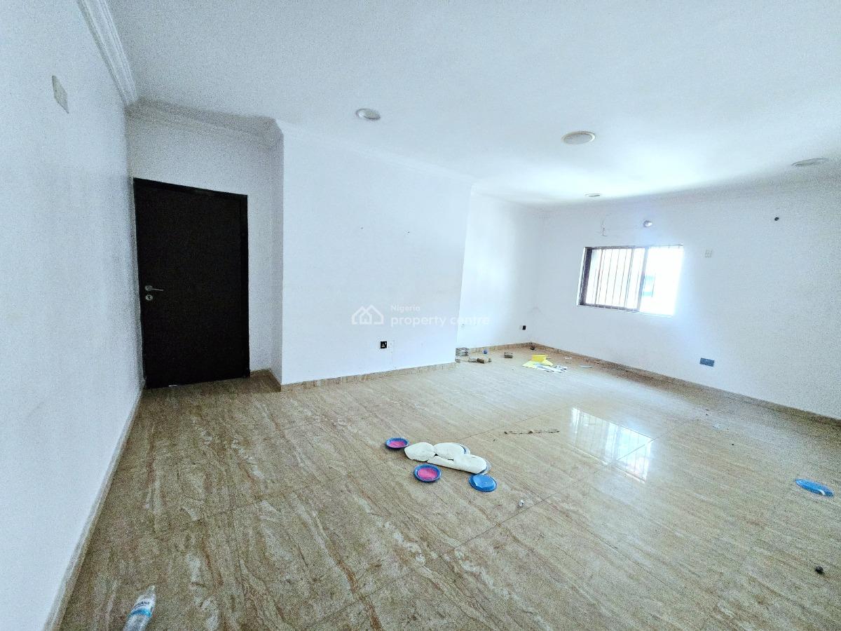 Massive Commercial Space on 1000sqm, Lekki Phase 1, Lekki, Lagos, Shop for Rent