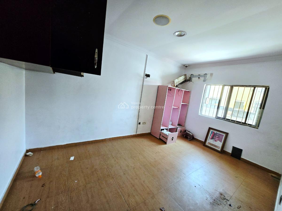 Massive Commercial Space on 1000sqm, Lekki Phase 1, Lekki, Lagos, Shop for Rent