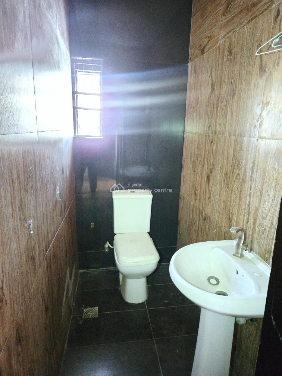 Massive Commercial Space on 1000sqm, Lekki Phase 1, Lekki, Lagos, Shop for Rent