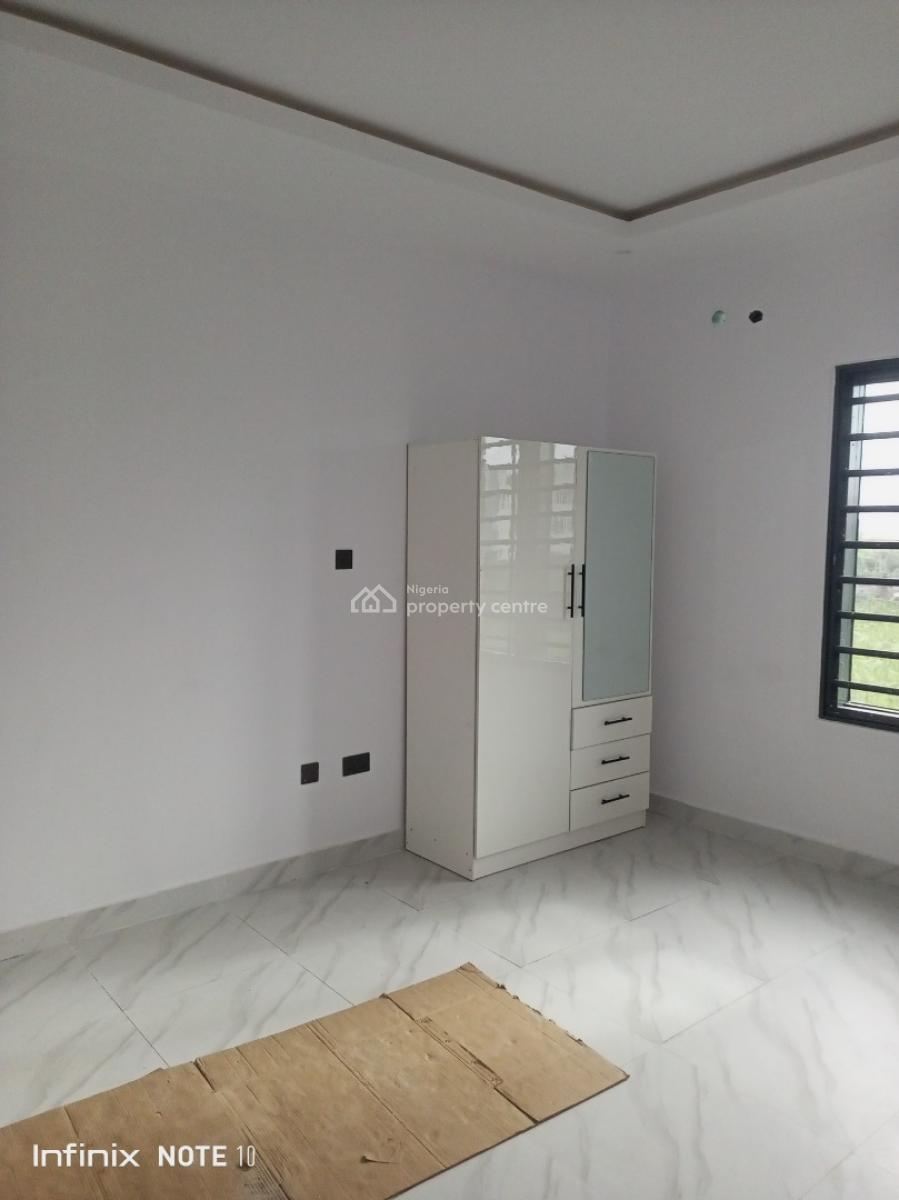 Luxury 2 Bedroom Flat Upstairs, Off New Road, Igbo Efon, Lekki, Lagos, Flat / Apartment for Rent