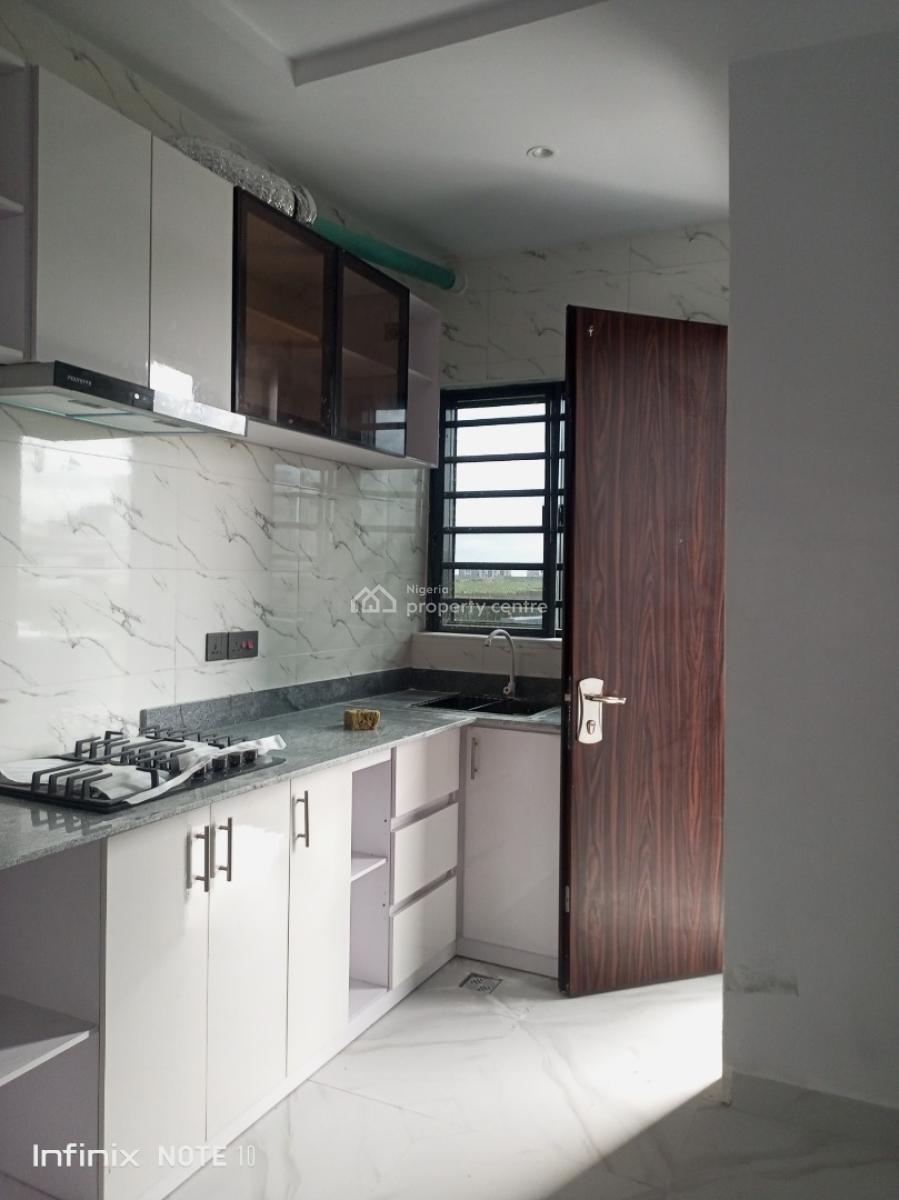 Luxury 2 Bedroom Flat Upstairs, Off New Road, Igbo Efon, Lekki, Lagos, Flat / Apartment for Rent
