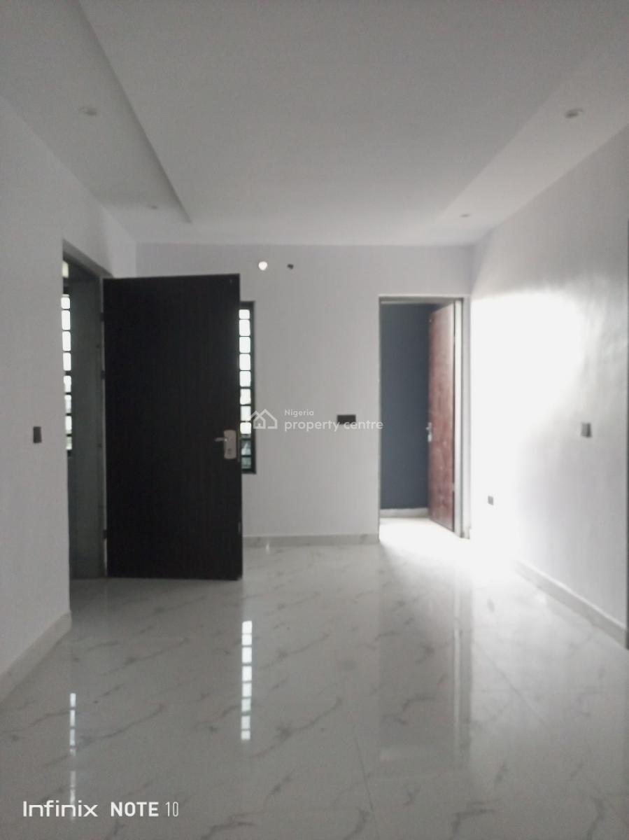 Luxury 2 Bedroom Flat Upstairs, Off New Road, Igbo Efon, Lekki, Lagos, Flat / Apartment for Rent