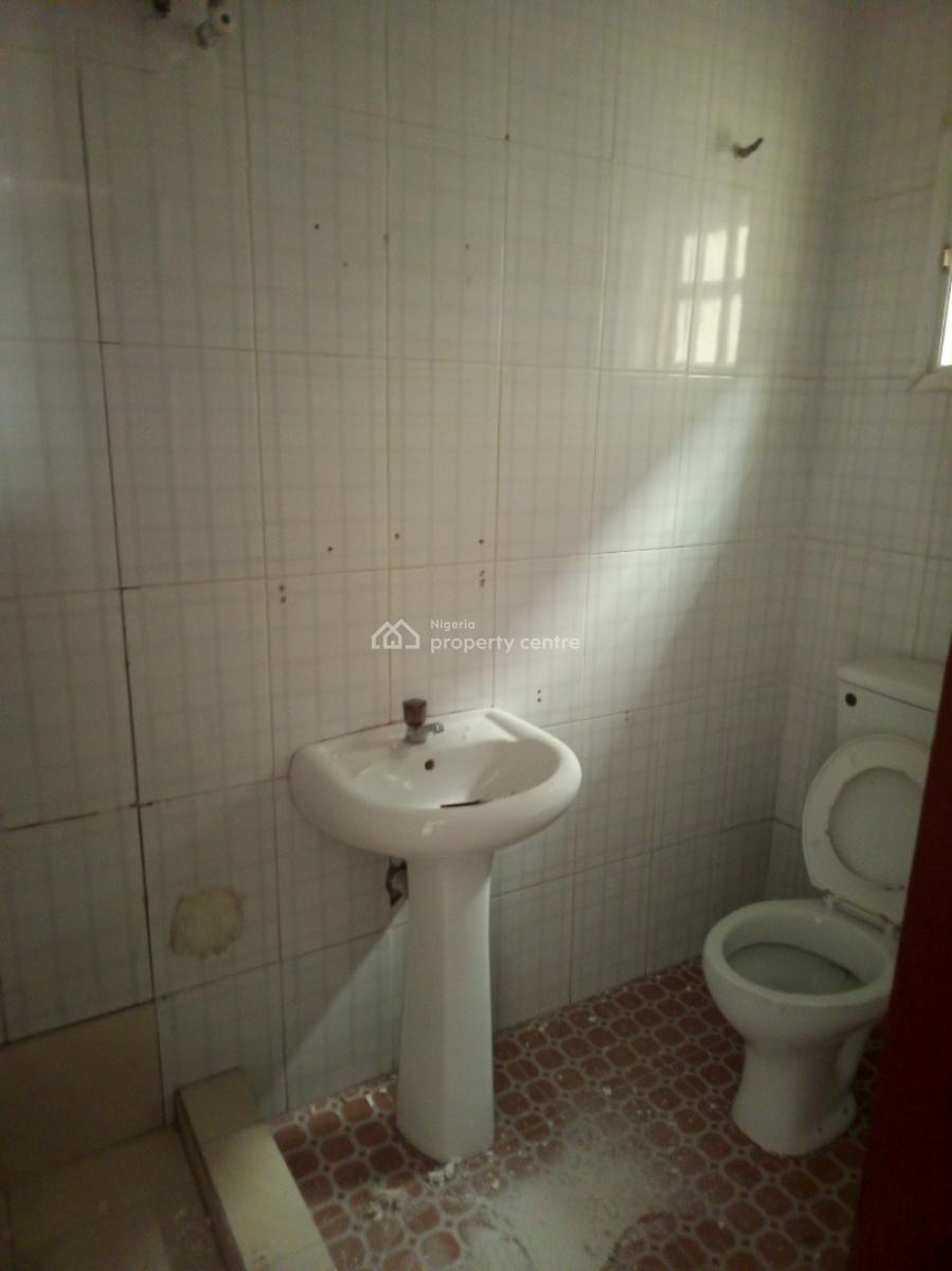 Decent Newly Built 2 Bedroom Apartment Upstairs, Mobil Road Ilaje, Ilaje, Ajah, Lagos, Flat / Apartment for Rent