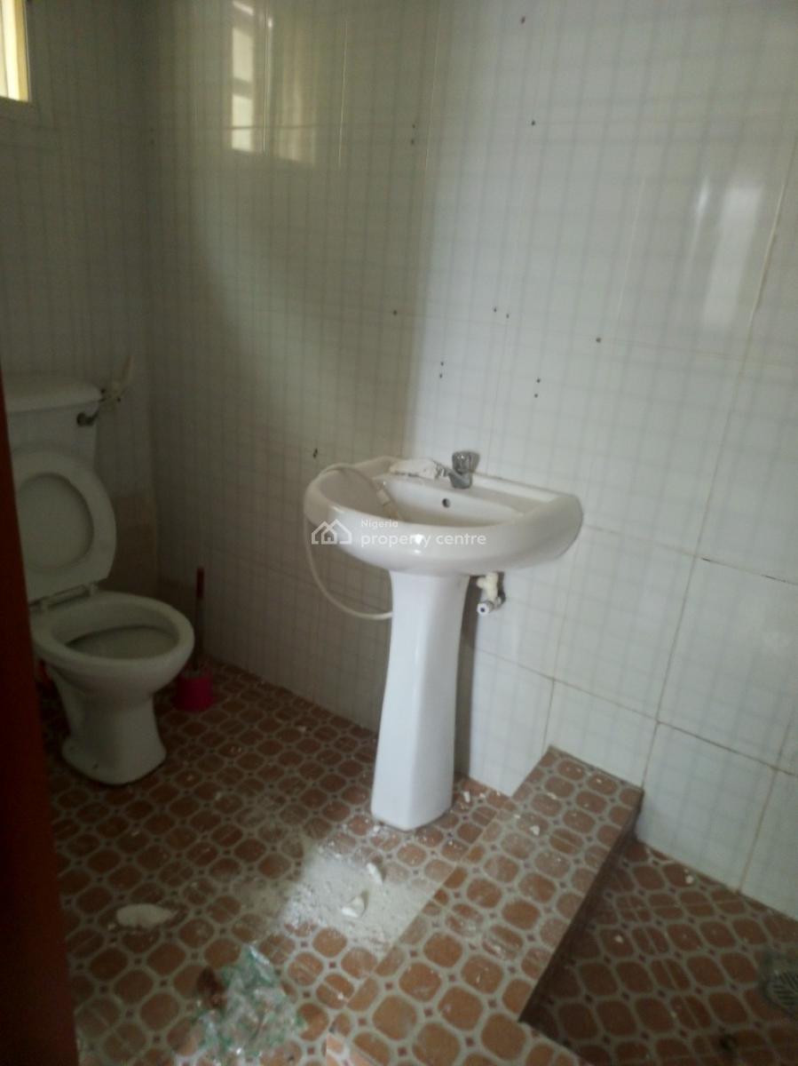 Decent Newly Built 2 Bedroom Apartment Upstairs, Mobil Road Ilaje, Ilaje, Ajah, Lagos, Flat / Apartment for Rent