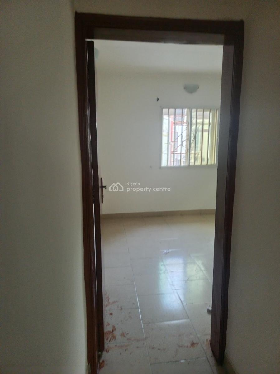 Decent Newly Built 2 Bedroom Apartment Upstairs, Mobil Road Ilaje, Ilaje, Ajah, Lagos, Flat / Apartment for Rent