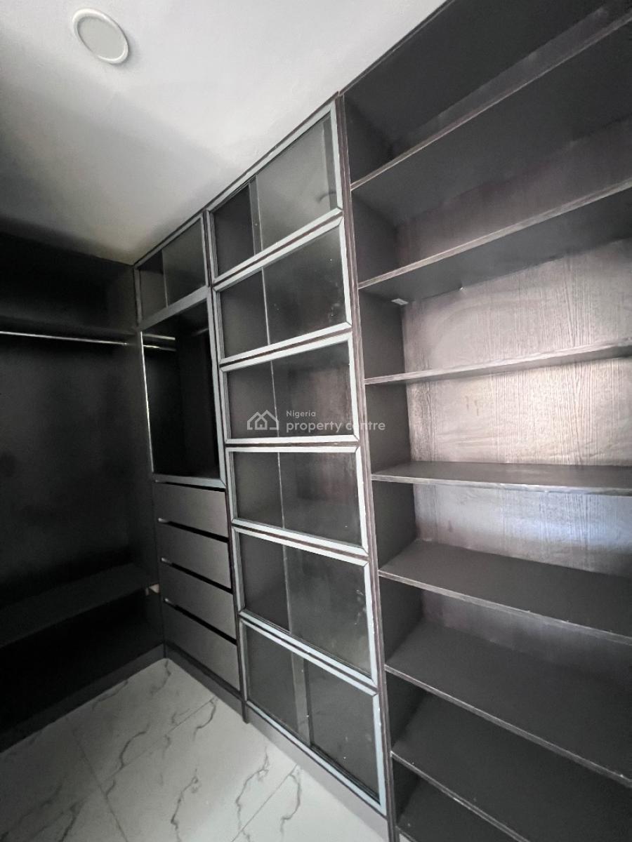 a Well Built Corner Piece 3bedroom and a Room Bq, Pepperoni Abraham Adesunya Ajah, Lekki Phase 2, Lekki, Lagos, Terraced Duplex for Rent