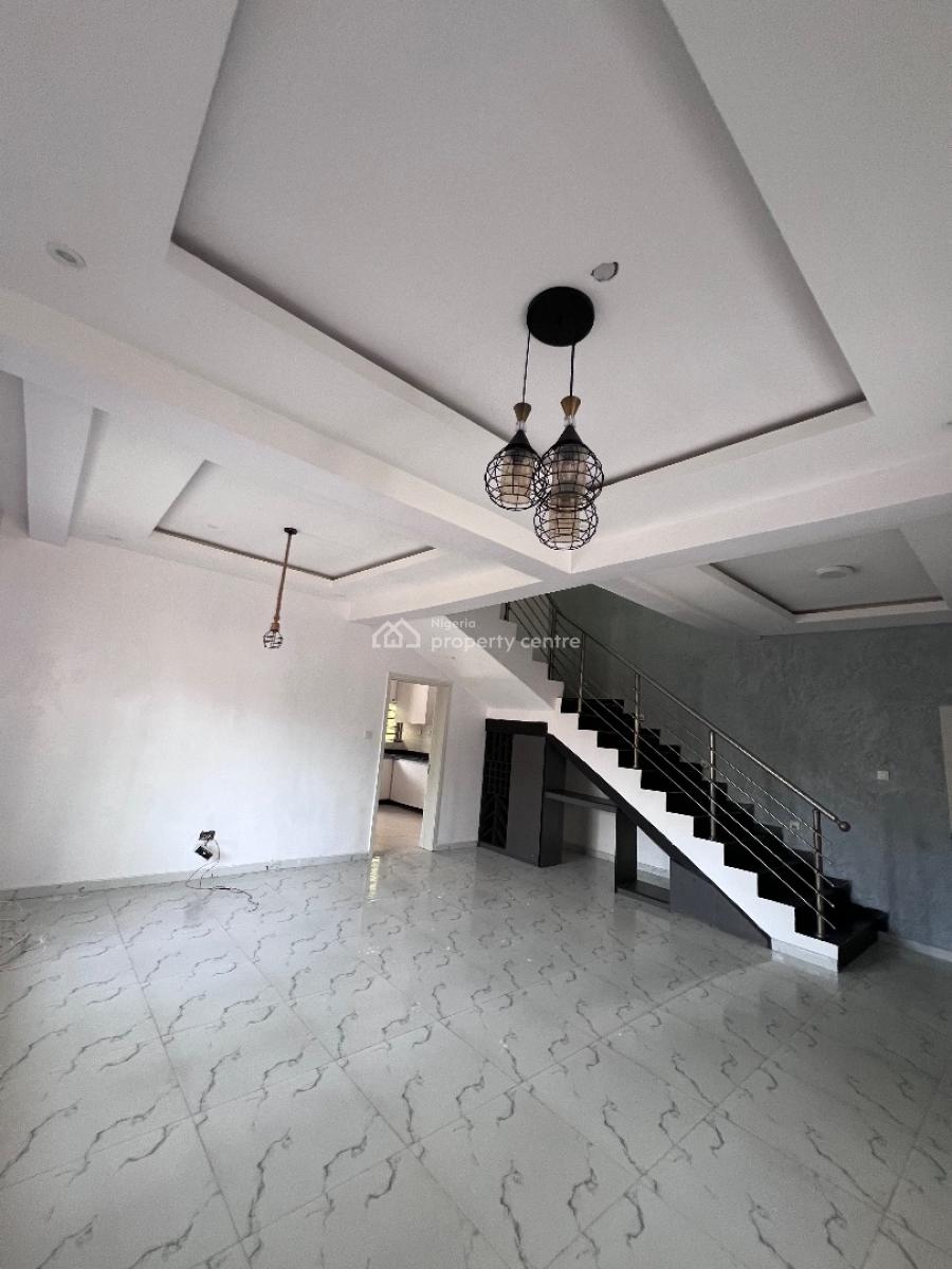 a Well Built Corner Piece 3bedroom and a Room Bq, Pepperoni Abraham Adesunya Ajah, Lekki Phase 2, Lekki, Lagos, Terraced Duplex for Rent