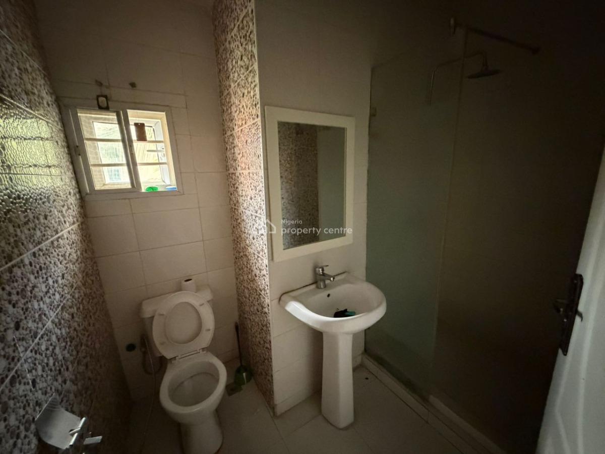 Clean Semi Furnished and Serviced 3 Bedroom Duplex with Bq, Jabi Main, Jabi, Abuja, Detached Duplex for Rent