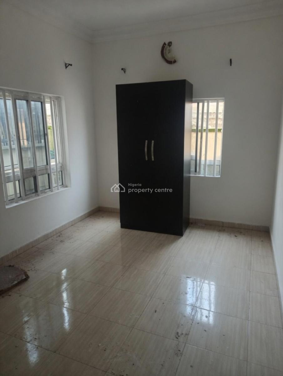 Clean Big 2 Bedroom Apartment Downstairs, Mobil Road Ilaje,moba Tarred Road, Ilaje, Ajah, Lagos, Flat / Apartment for Rent