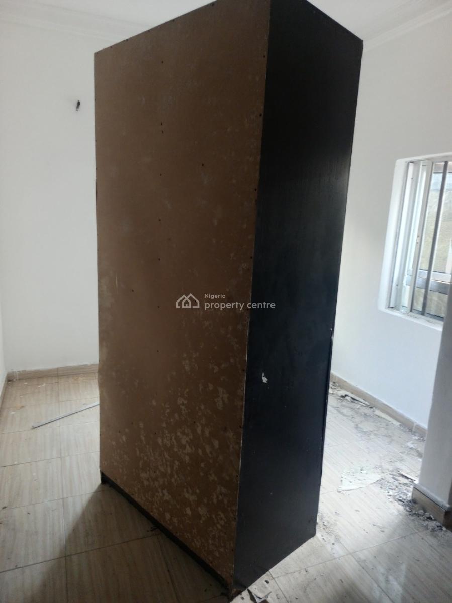 Clean Big 2 Bedroom Apartment Downstairs, Mobil Road Ilaje,moba Tarred Road, Ilaje, Ajah, Lagos, Flat / Apartment for Rent
