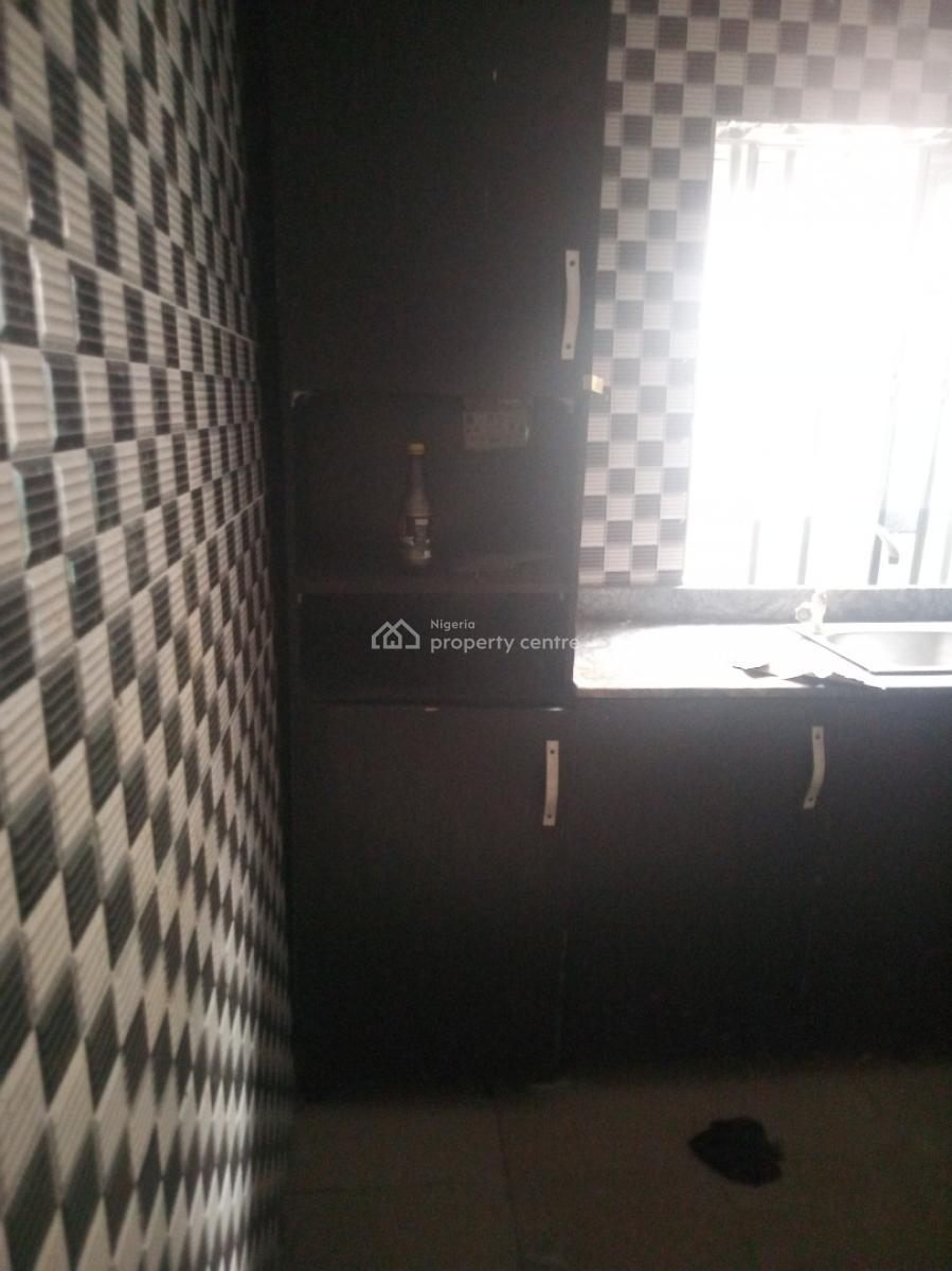 Clean Big 2 Bedroom Apartment Downstairs, Mobil Road Ilaje,moba Tarred Road, Ilaje, Ajah, Lagos, Flat / Apartment for Rent