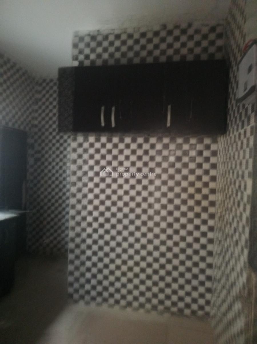 Clean Big 2 Bedroom Apartment Downstairs, Mobil Road Ilaje,moba Tarred Road, Ilaje, Ajah, Lagos, Flat / Apartment for Rent