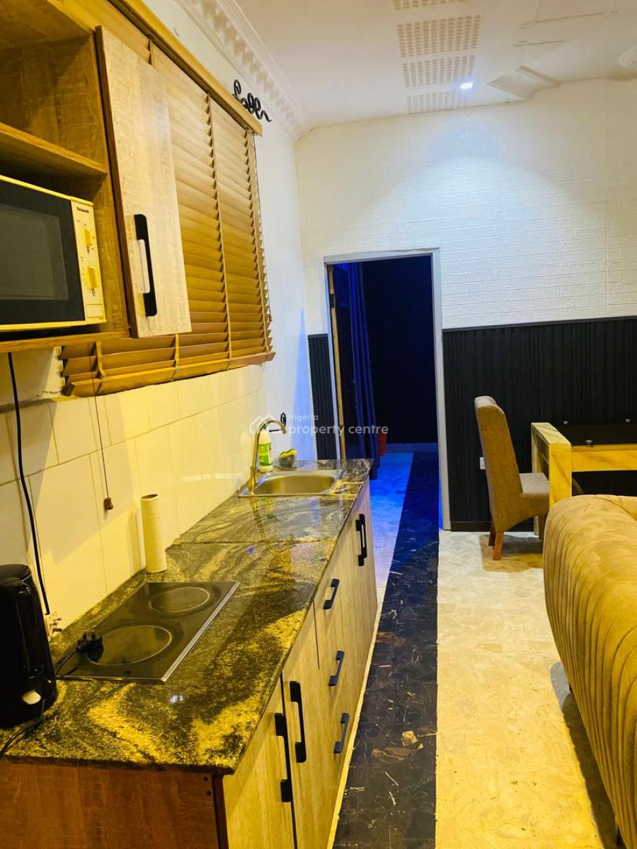 1 Bedroom Apartment, Magodo Phase 2, Magodo, Lagos, Mini Flat (room and Parlour) Short Let