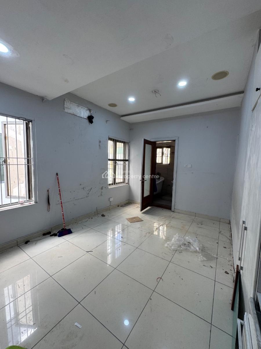 Self Contain, Off Admiralty Way, Lekki Phase 1, Lekki, Lagos, Self Contain (single Rooms) for Rent