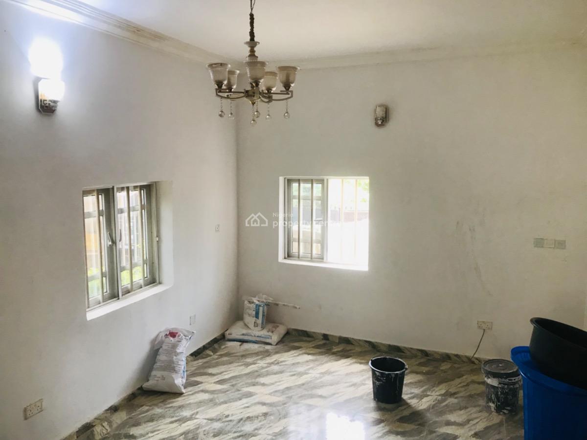 Renovated 1 Bedroom Bungalow, 3rd Avenue, Gwarinpa, Abuja, Mini Flat (room and Parlour) for Rent