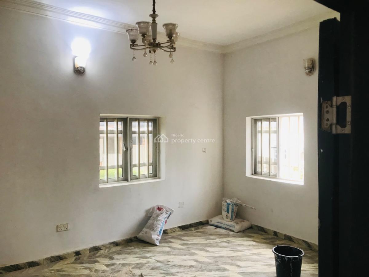 Renovated 1 Bedroom Bungalow, 3rd Avenue, Gwarinpa, Abuja, Mini Flat (room and Parlour) for Rent