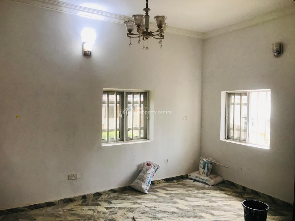 Renovated 1 Bedroom Bungalow, 3rd Avenue, Gwarinpa, Abuja, Mini Flat (room and Parlour) for Rent
