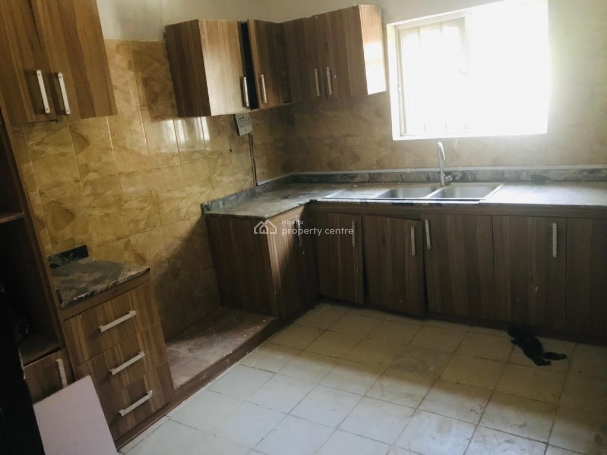 Renovated 1 Bedroom Bungalow, 3rd Avenue, Gwarinpa, Abuja, Mini Flat (room and Parlour) for Rent