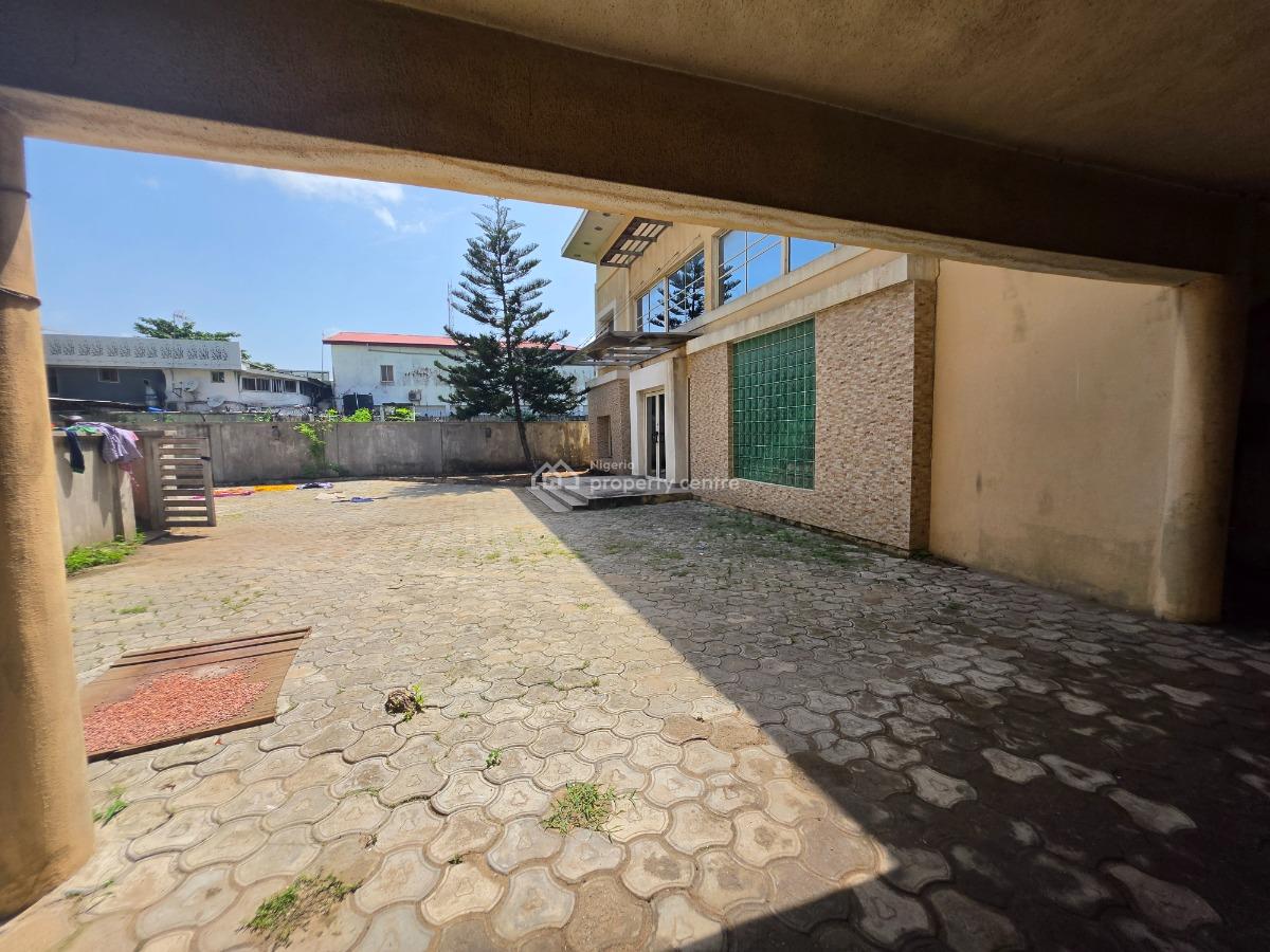 a Vacant Property Measuring 2081 Sqm in a Gated Community, Off Adetokunbo Ademola Street, Victoria Island (vi), Lagos, Mixed-use Land for Sale