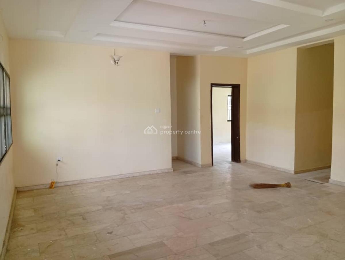 Renovated 5 Bedrooms Duplex Alone in Compound, 4th Avenue, Gwarinpa, Abuja, Detached Duplex for Rent