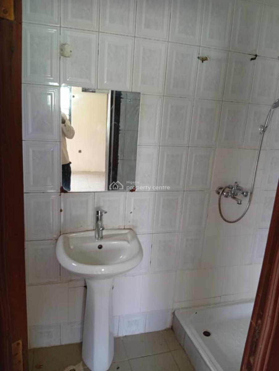 Renovated 5 Bedrooms Duplex Alone in Compound, 4th Avenue, Gwarinpa, Abuja, Detached Duplex for Rent