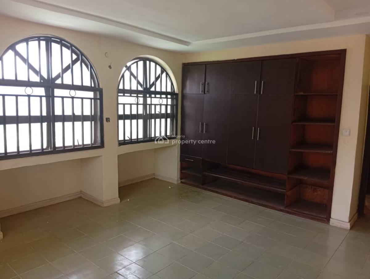 Renovated 5 Bedrooms Duplex Alone in Compound, 4th Avenue, Gwarinpa, Abuja, Detached Duplex for Rent