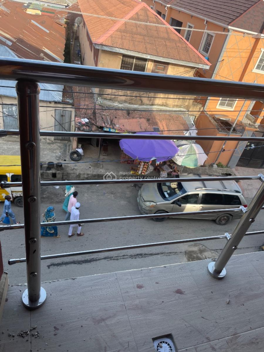Room Self, Pedro Road, Shomolu, Lagos, Self Contain (single Rooms) for Rent