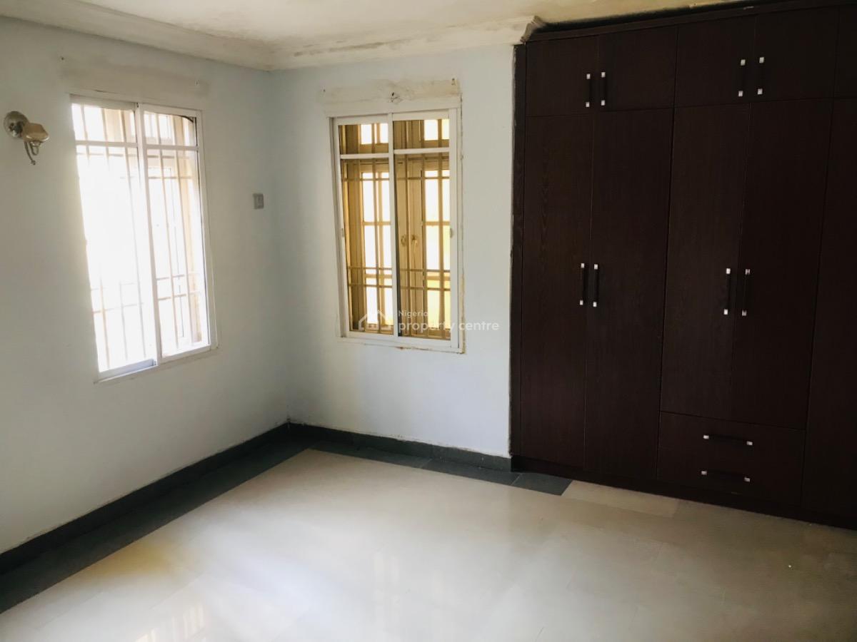 Standard 2 Bedroom Apartment, 3rd Avenue, Gwarinpa, Abuja, Flat / Apartment for Rent