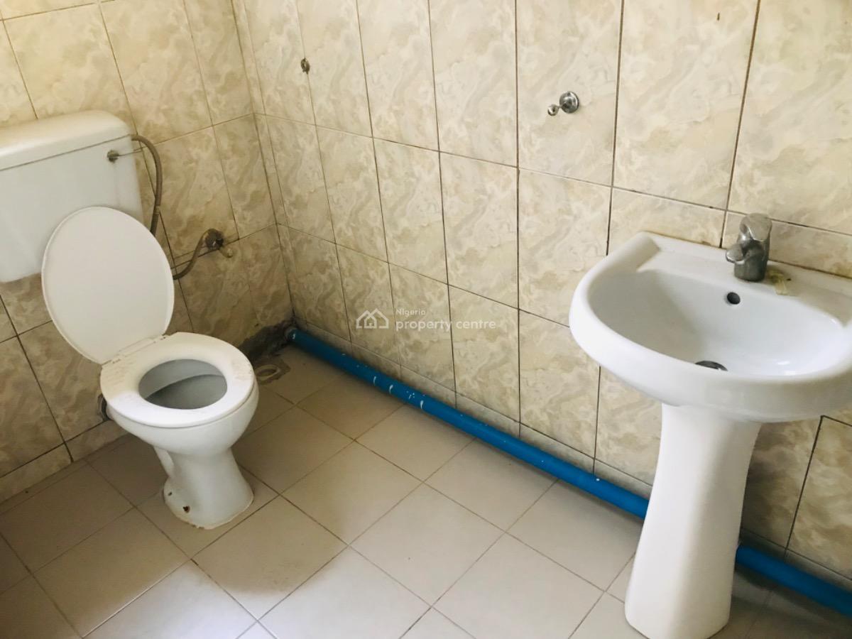 Standard 2 Bedroom Apartment, 3rd Avenue, Gwarinpa, Abuja, Flat / Apartment for Rent
