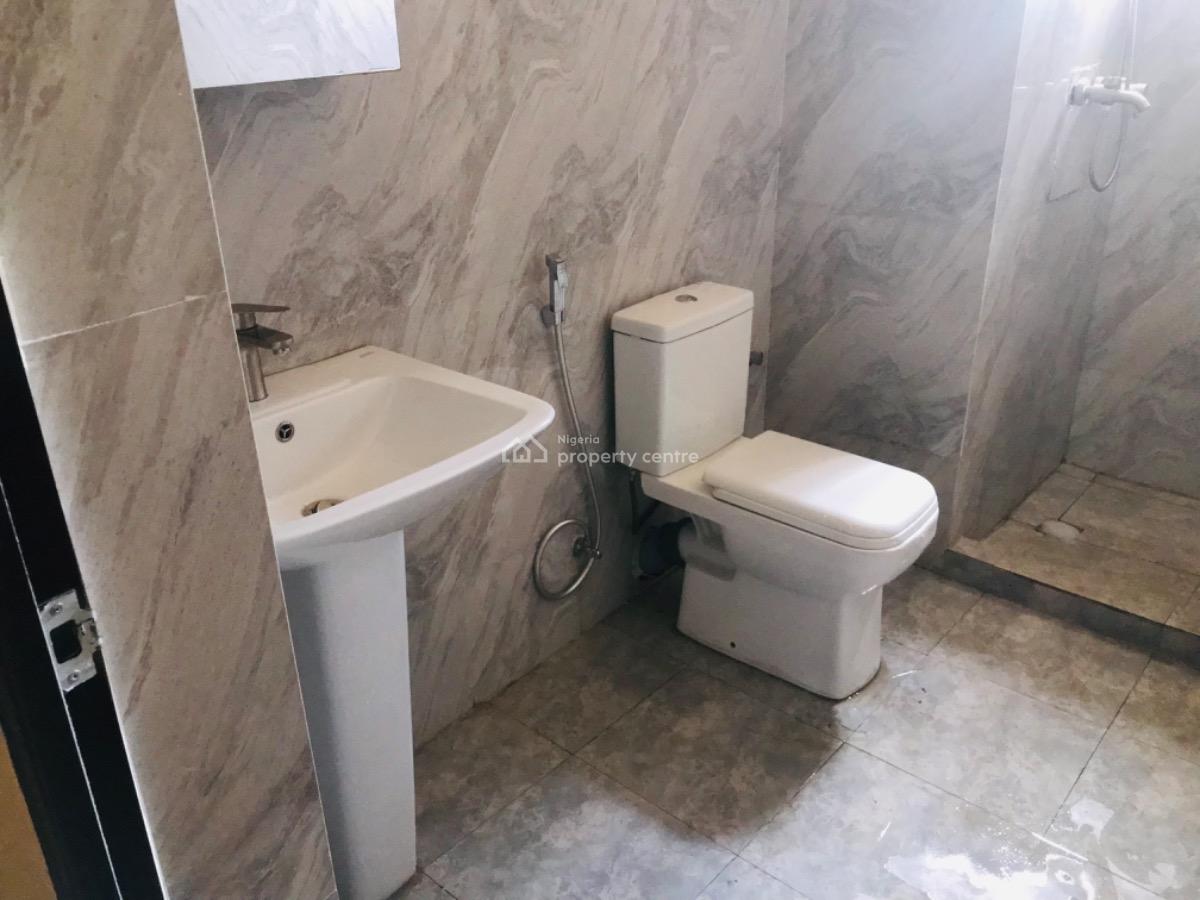 Newly Renovated 2 Bedroom Apartment, 2nd Avenue, Gwarinpa, Abuja, Flat / Apartment for Rent