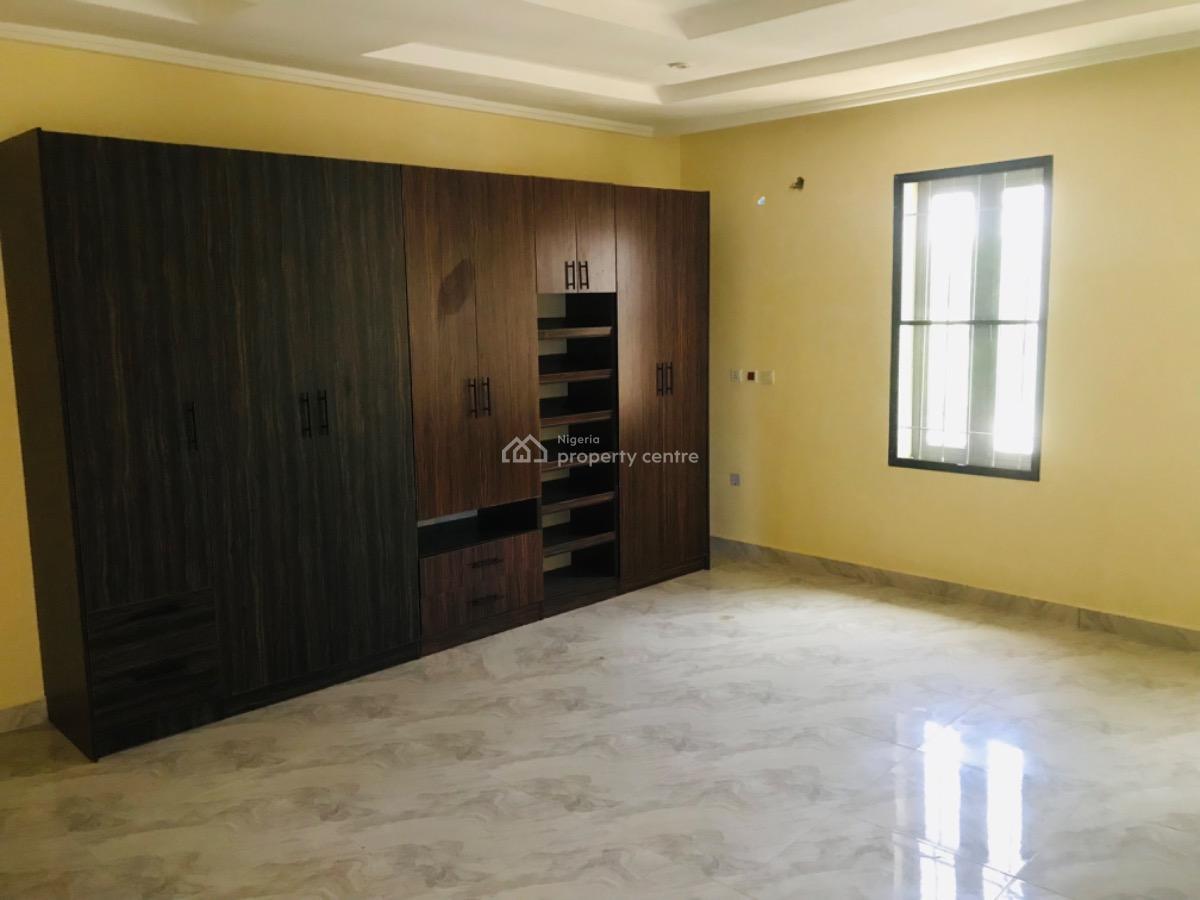 Newly Renovated 2 Bedroom Apartment, 2nd Avenue, Gwarinpa, Abuja, Flat / Apartment for Rent