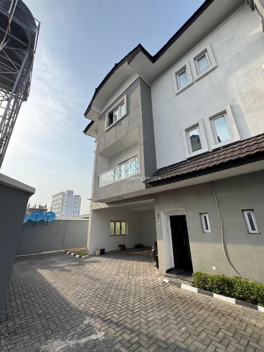 Good Deal! Exquisite 3 Bedroom Terrace Duplex, Lekki Phase 1, Lekki, Lagos, Terraced Duplex for Sale