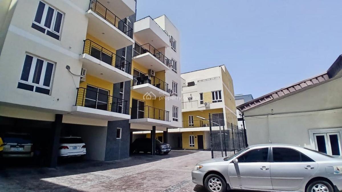 Distress Deal!  Newly Built Exquisite 3 Bedroom Apartment  with Bq, Lekki Phase 1, Lekki, Lagos, Flat / Apartment for Sale