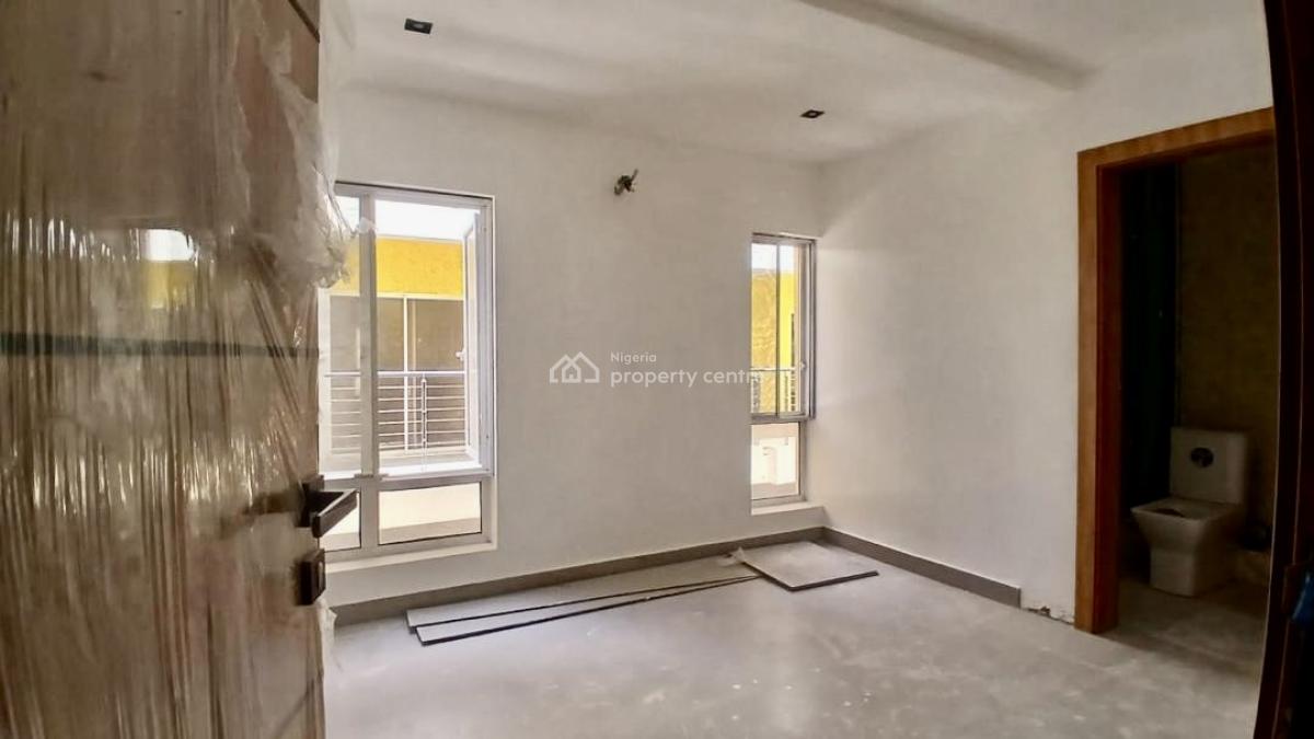 Distress Deal!  Newly Built Exquisite 3 Bedroom Apartment  with Bq, Lekki Phase 1, Lekki, Lagos, Flat / Apartment for Sale