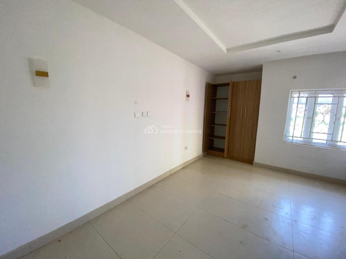 3 Bedroom Apartment, in a Secured Estate, Guzape District, Abuja, Flat / Apartment for Rent