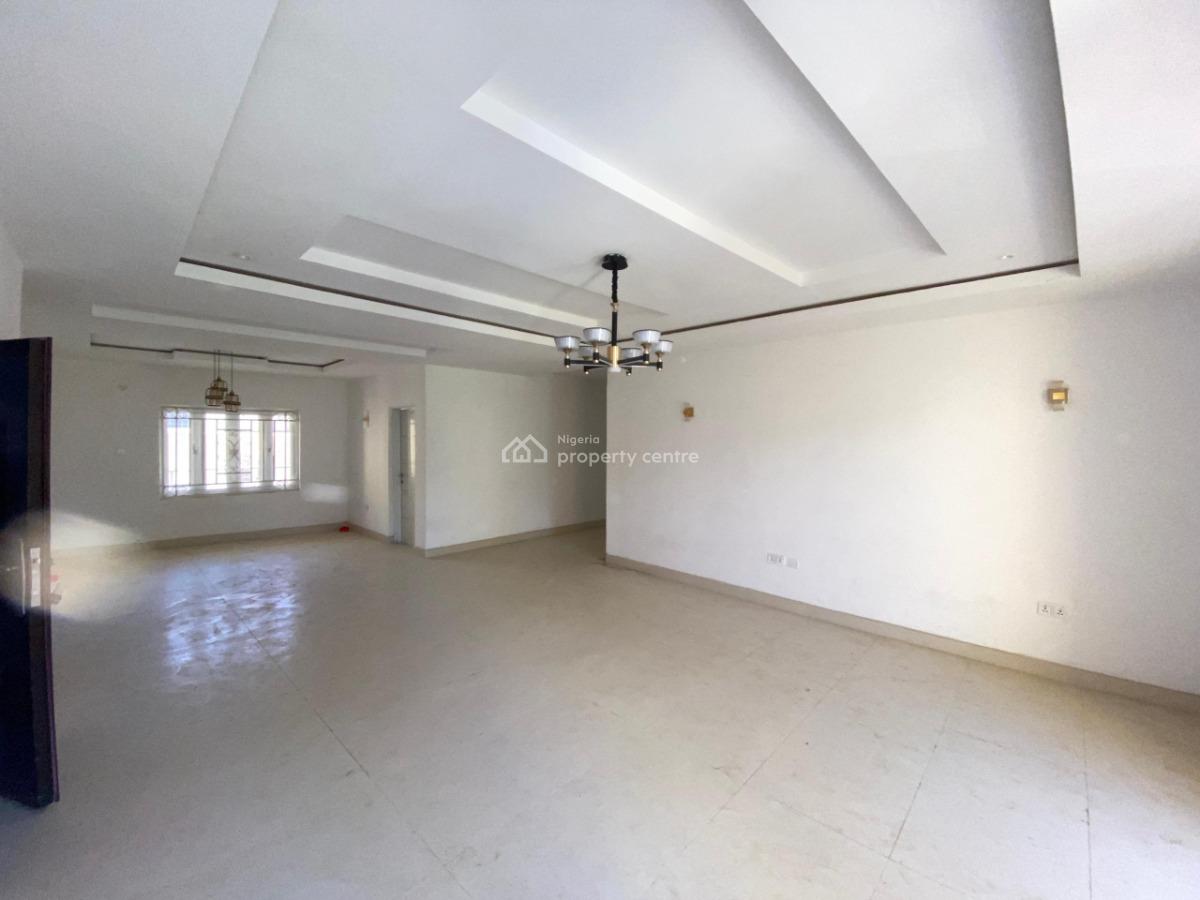 3 Bedroom Apartment, in a Secured Estate, Guzape District, Abuja, Flat / Apartment for Rent