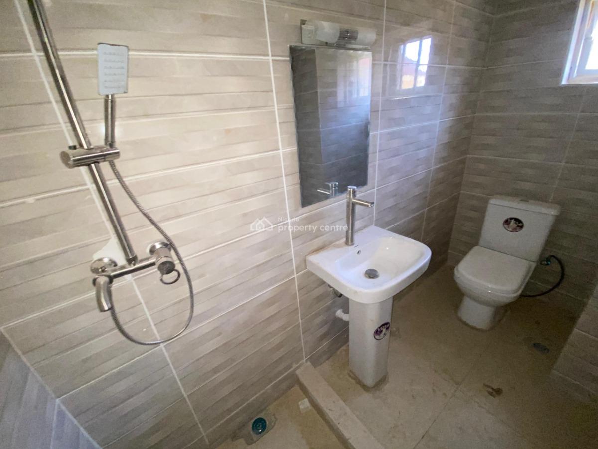 3 Bedroom Apartment, in a Secured Estate, Guzape District, Abuja, Flat / Apartment for Rent