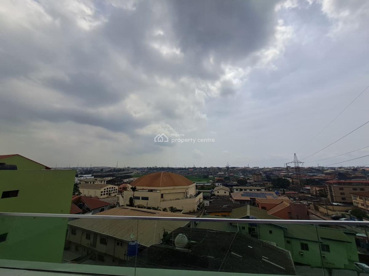 Spacious 3 Bedroom Apartment with Bq, Mende, Maryland, Lagos, Flat / Apartment for Rent
