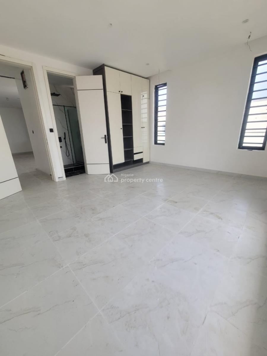 Newly Built 2 & 3bedroom Apartment with Bq with Pool & Gym. 24hr Light, Off Freedom Way, Lekki Phase 1, Lekki, Lagos, Flat / Apartment for Rent