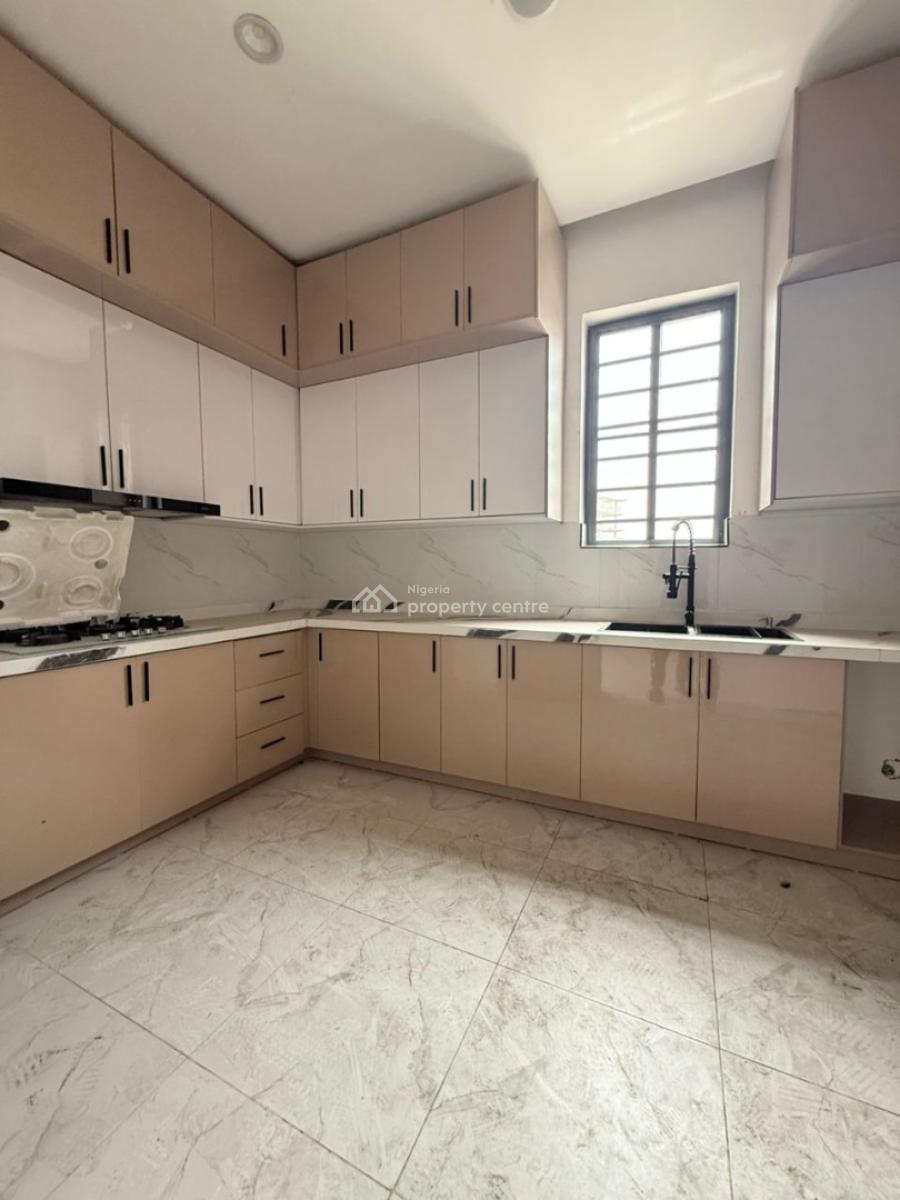 Newly 2bedroom Apartment with Pool & Gym Available, Lekki Phase 1, Lekki, Lagos, Flat / Apartment for Rent