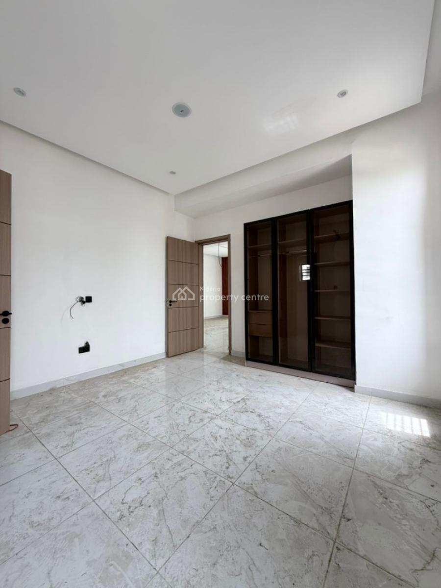 Newly 2bedroom Apartment with Pool & Gym Available, Lekki Phase 1, Lekki, Lagos, Flat / Apartment for Rent