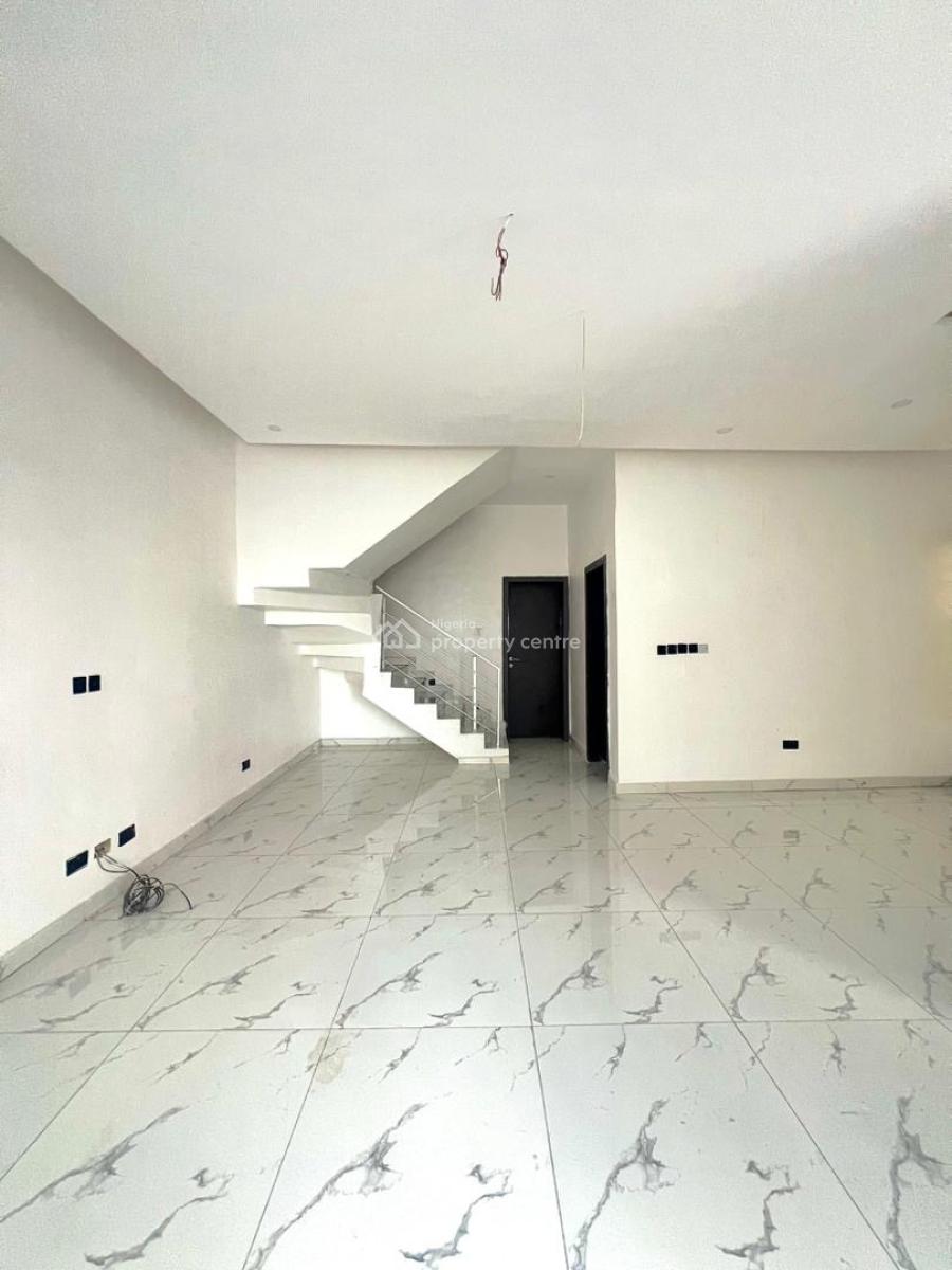 Stylish 4-bedroom Semi-detached House with Bq, Vgc, Lekki, Lagos, Semi-detached Duplex for Sale