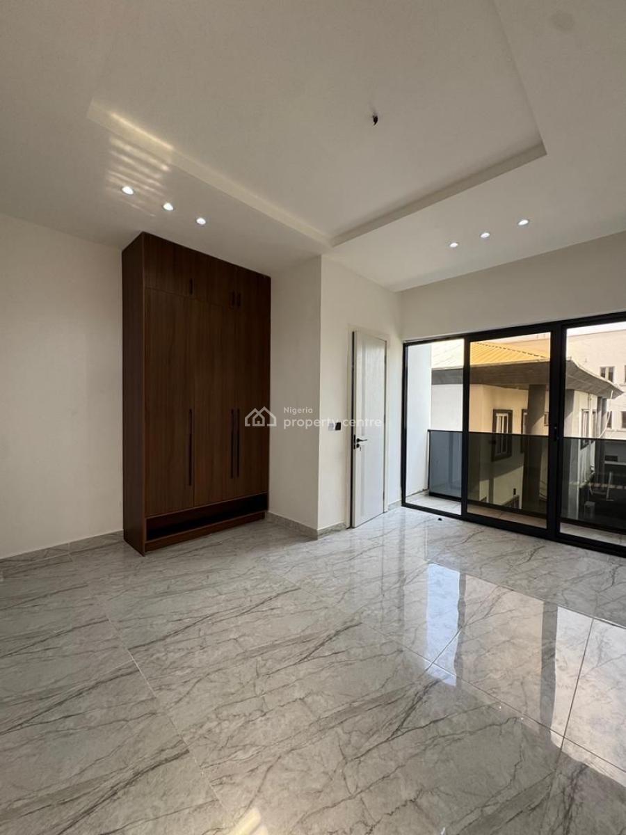 Family Friendly 3 Bedroom Maisonette with a Bq in a Secure Location, Lekki Phase 1, Lekki, Lagos, House for Sale