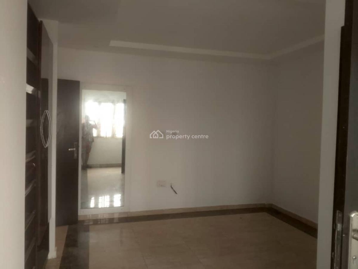 Serviced 2bedroom Pent House with Swimming Pool, Lekki Phase 1, Lekki, Lagos, Flat / Apartment for Rent