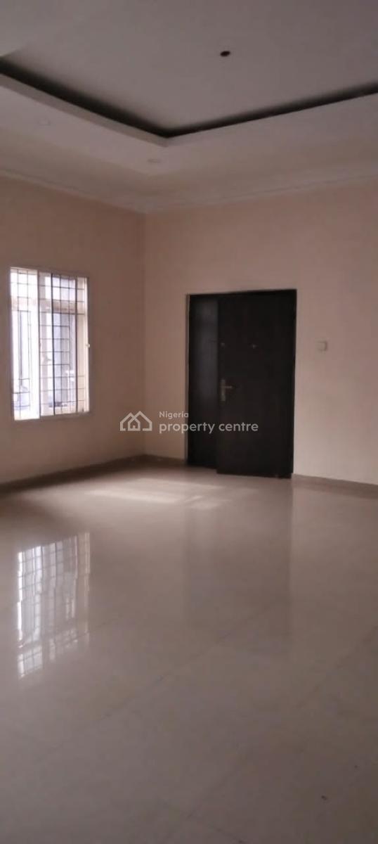 Serviced 3 Bedroom En-suite Flat with an Enclosed Fitted Kitchen Cabin, Lekki Phase 1, Lekki, Lagos, Flat / Apartment for Rent
