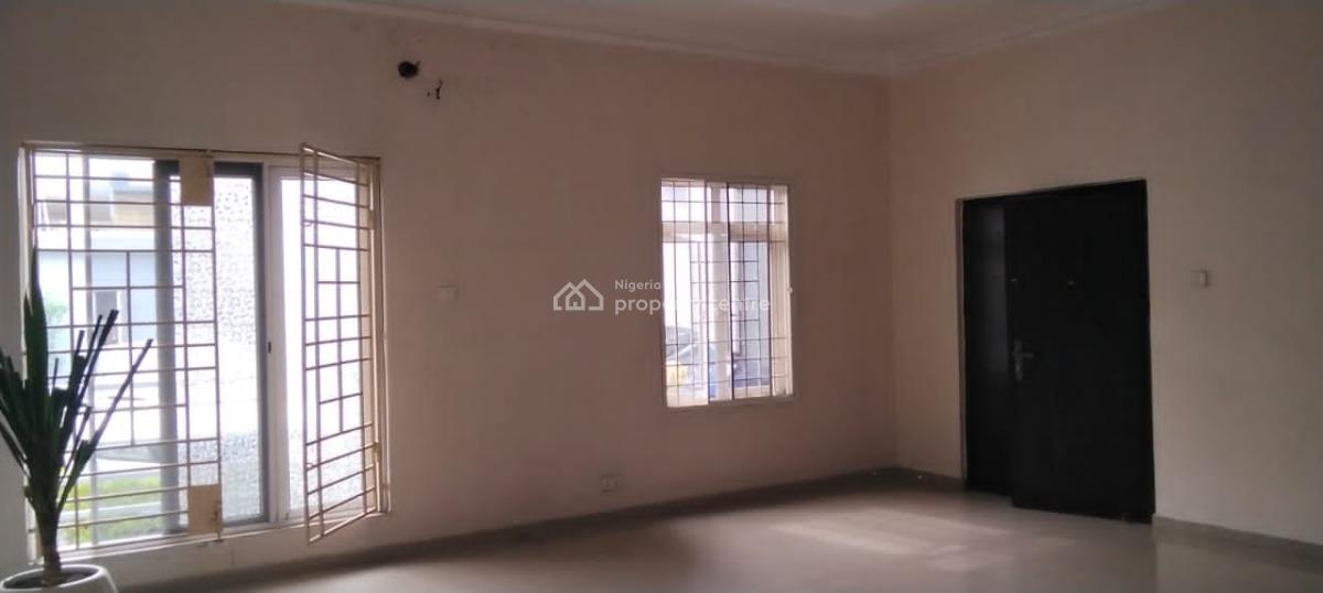 Serviced 3 Bedroom En-suite Flat with an Enclosed Fitted Kitchen Cabin, Lekki Phase 1, Lekki, Lagos, Flat / Apartment for Rent