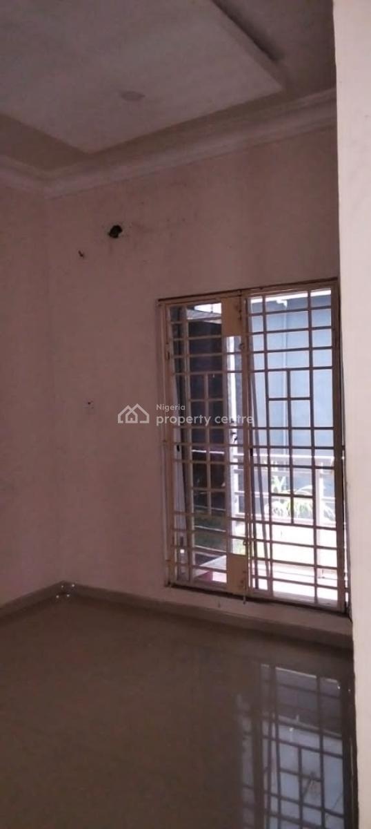 Serviced 3 Bedroom En-suite Flat with an Enclosed Fitted Kitchen Cabin, Lekki Phase 1, Lekki, Lagos, Flat / Apartment for Rent